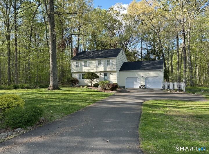 Property Photo:  9 Monroe Lane  CT 06443 