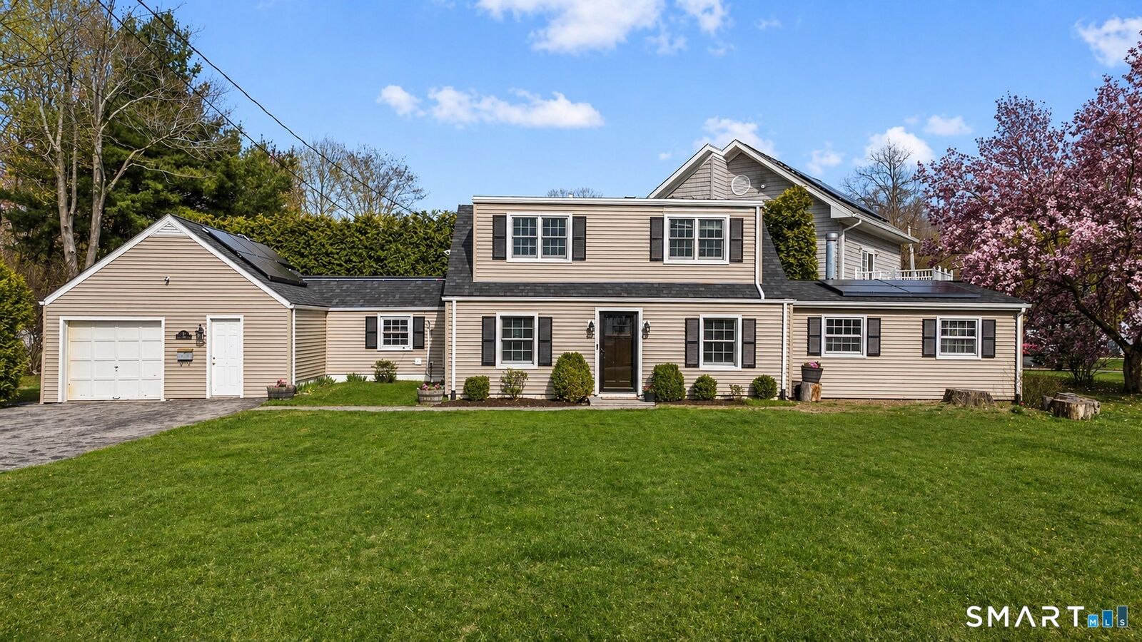Property Photo:  11 Barmore Drive West  CT 06905 