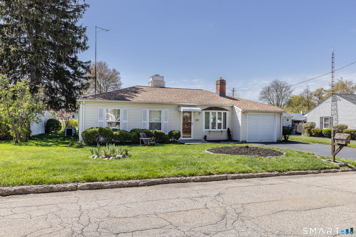 Property Photo:  105 Bear Paw Road  CT 06606 
