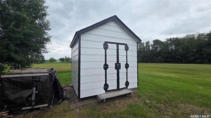 Property Photo: 316 1st Street W SK S0E 0B0