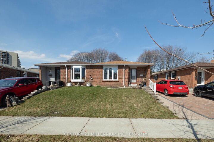 Property Photo:  67 Coxworth Crescent  ON M1B 1E2 