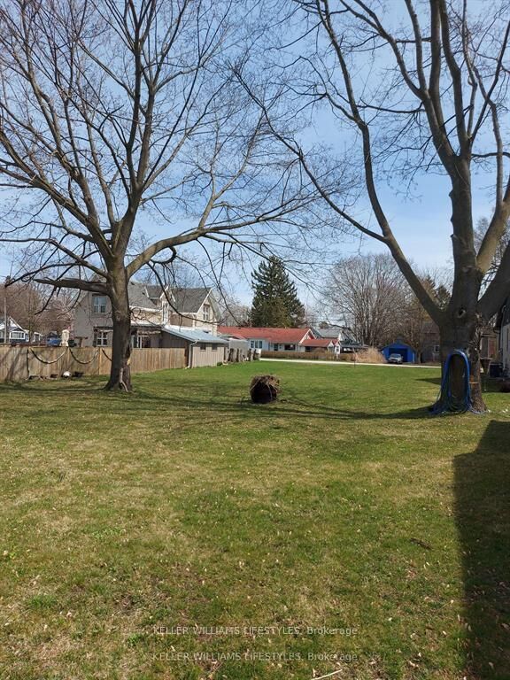 Property Photo:  29 Erieus Street  ON N0J 1T0 