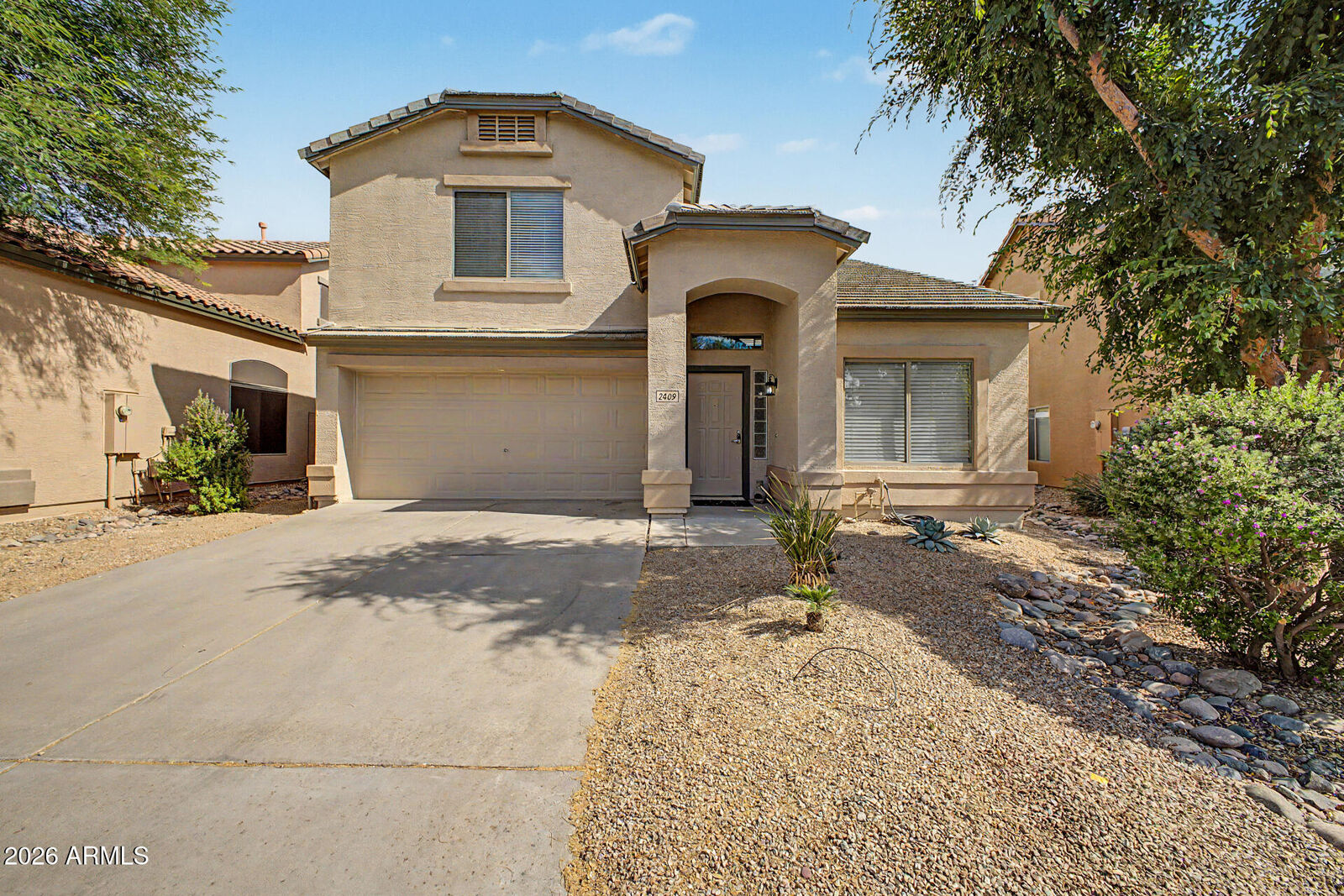 Property Photo:  2409 W Silver Sage Lane  AZ 85085 