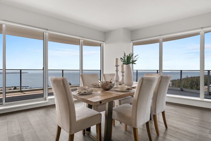 Property Photo:  1500 Martin Street 1701  BC V3Z 2L5 