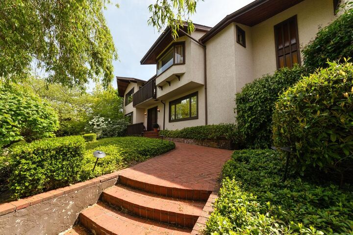 2296 W 32nd Avenue — photo 1