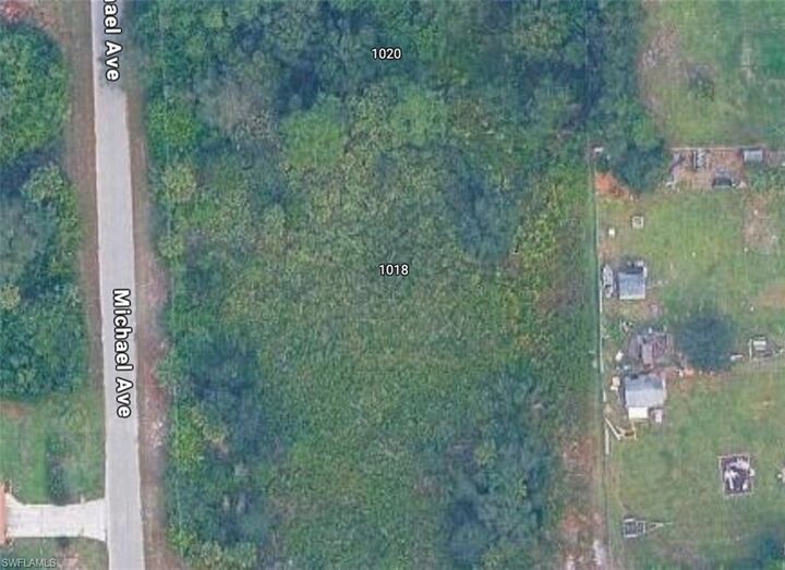 Property Photo: 1018 Michael Ave FL 33936