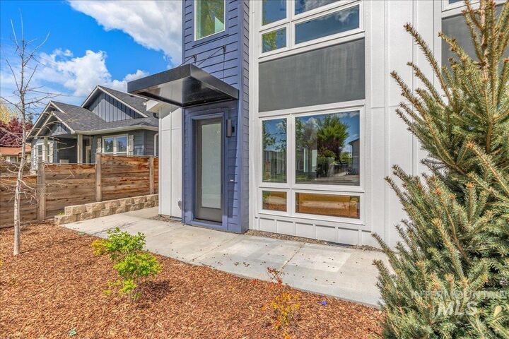 Property Photo:  2810 W Bannock St 4  ID 83702 