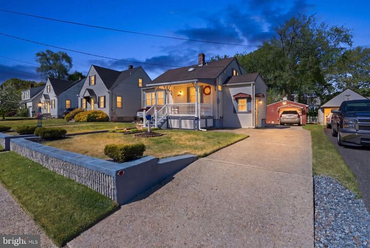 Property Photo:  137 Locust Avenue  NJ 08093 