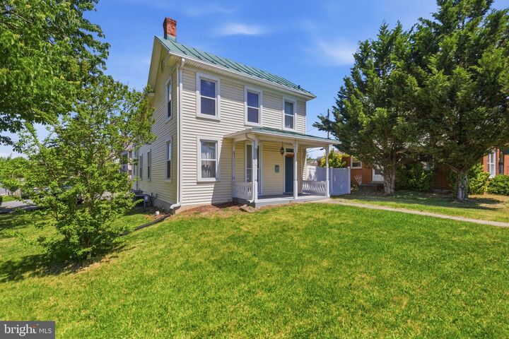 Property Photo:  802 E Cork Street  VA 22601 