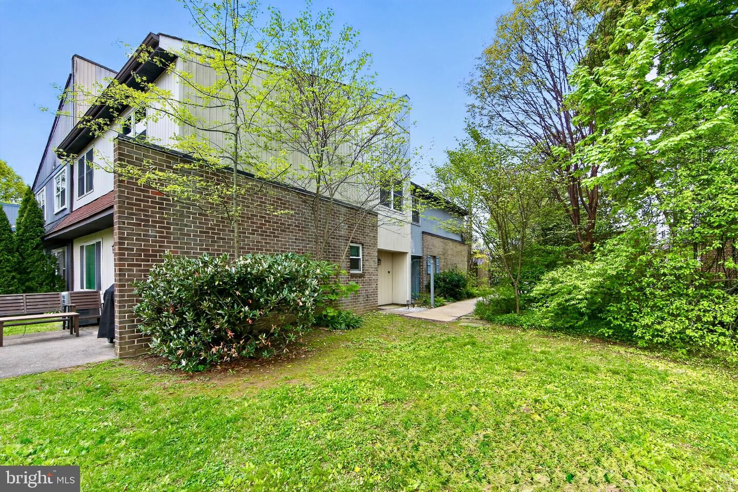 Property Photo:  111 Argyll Court 12  PA 19335 