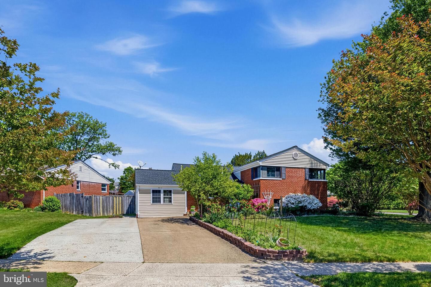 Property Photo: 5917 Flanders Street VA 22150