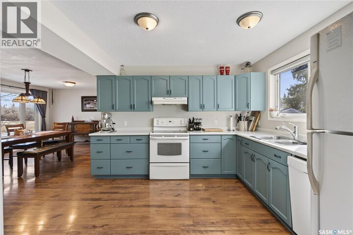 Property Photo:  149 2nd Avenue S  SK S0M 2K0 