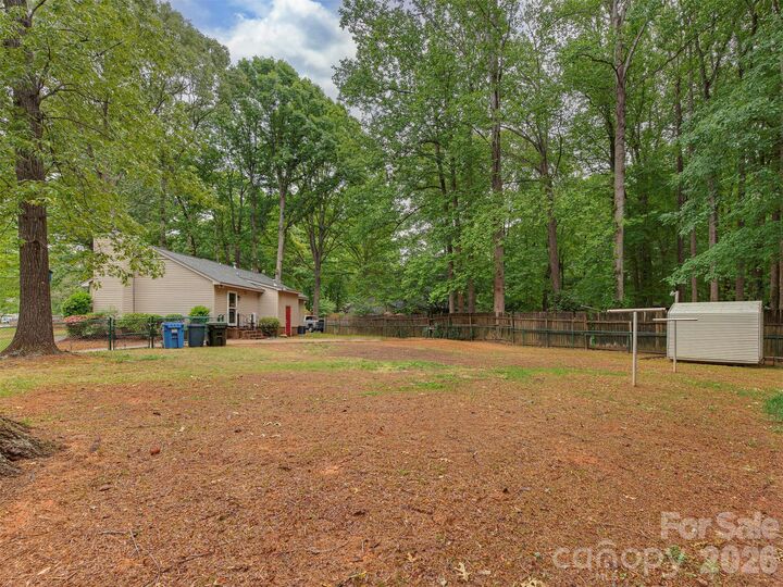Property Photo:  10200 Cairnsmore Place  NC 28227 