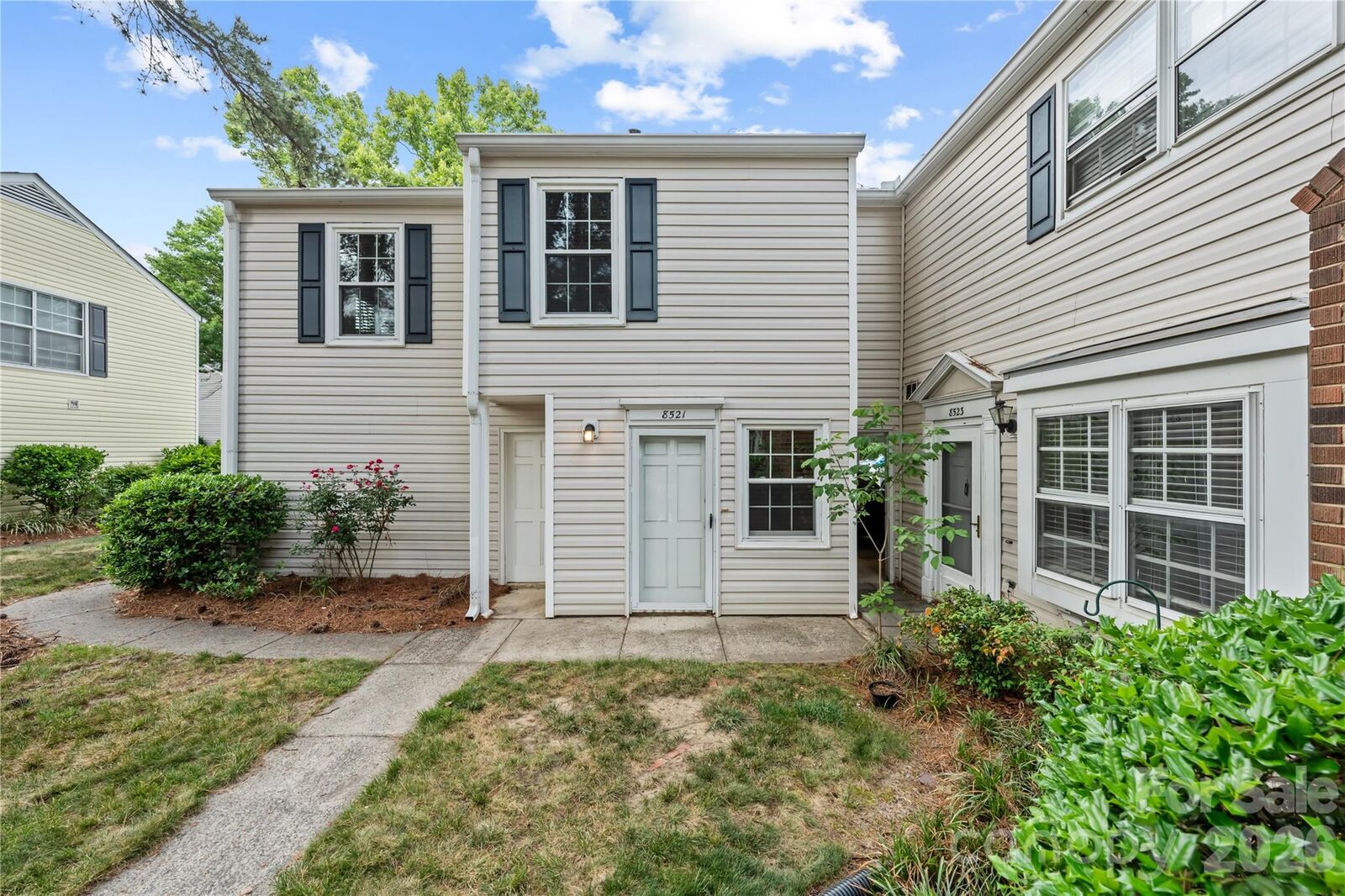 Property Photo:  8521 Castle Pine Court  NC 28226 