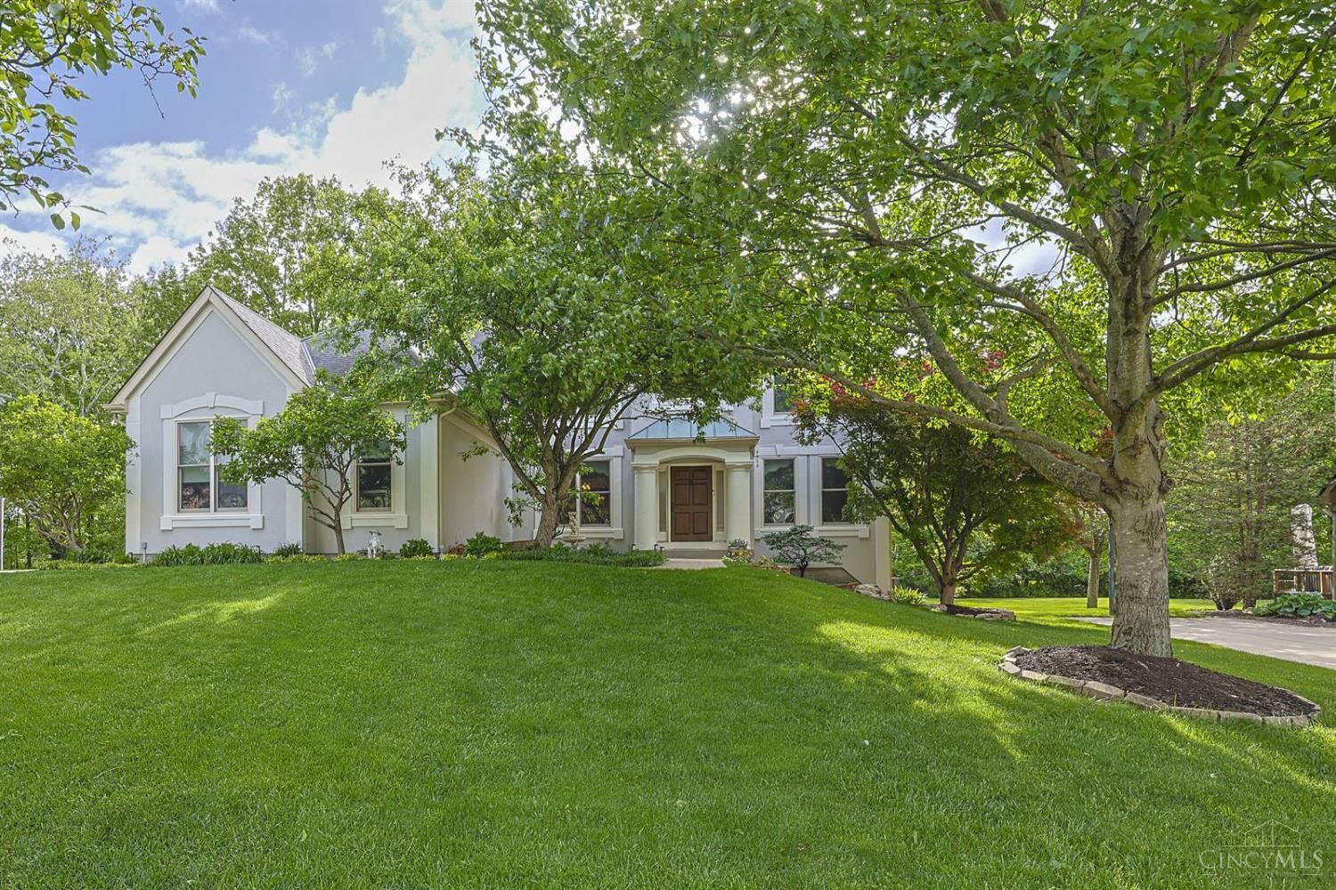 Property Photo:  10706 Woodgate Lane  OH 45242 