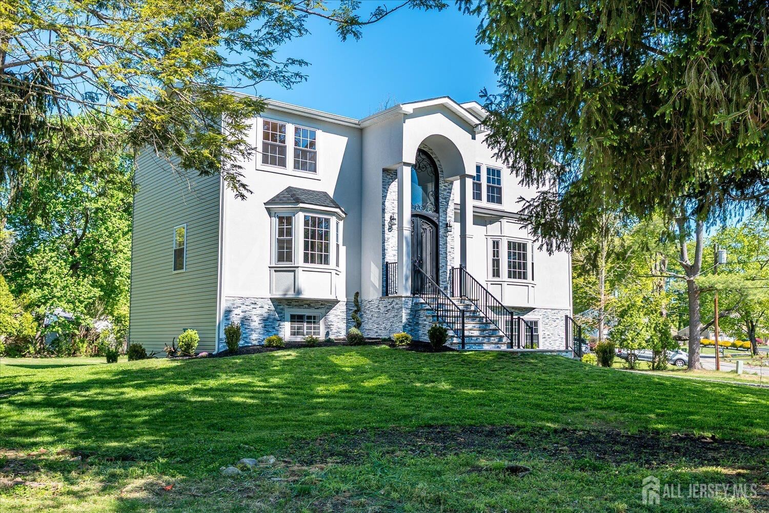 Property Photo:  22 Mary Ellen Drive  NJ 08820 