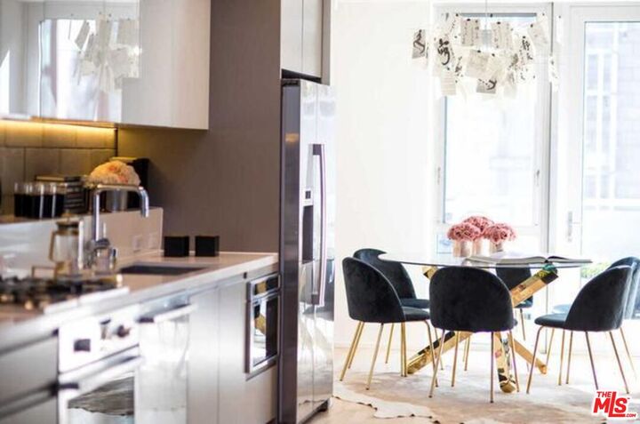 Property Photo: 3450 Cahuenga Blvd CA 90068