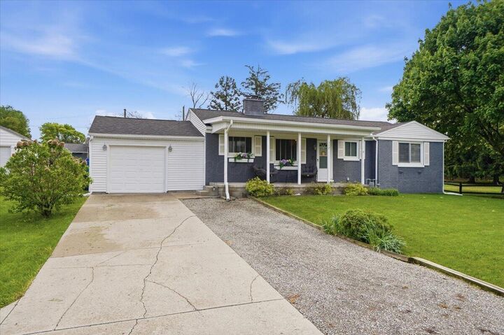 Property Photo:  117 Summit Drive  OH 43311 