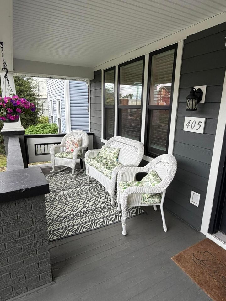 Property Photo:  405 E Jenkins Avenue  OH 43207 