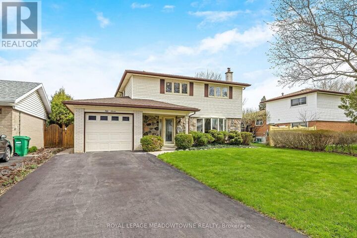 Property Photo: 57 Inglewood Drive ON L6W 2N7
