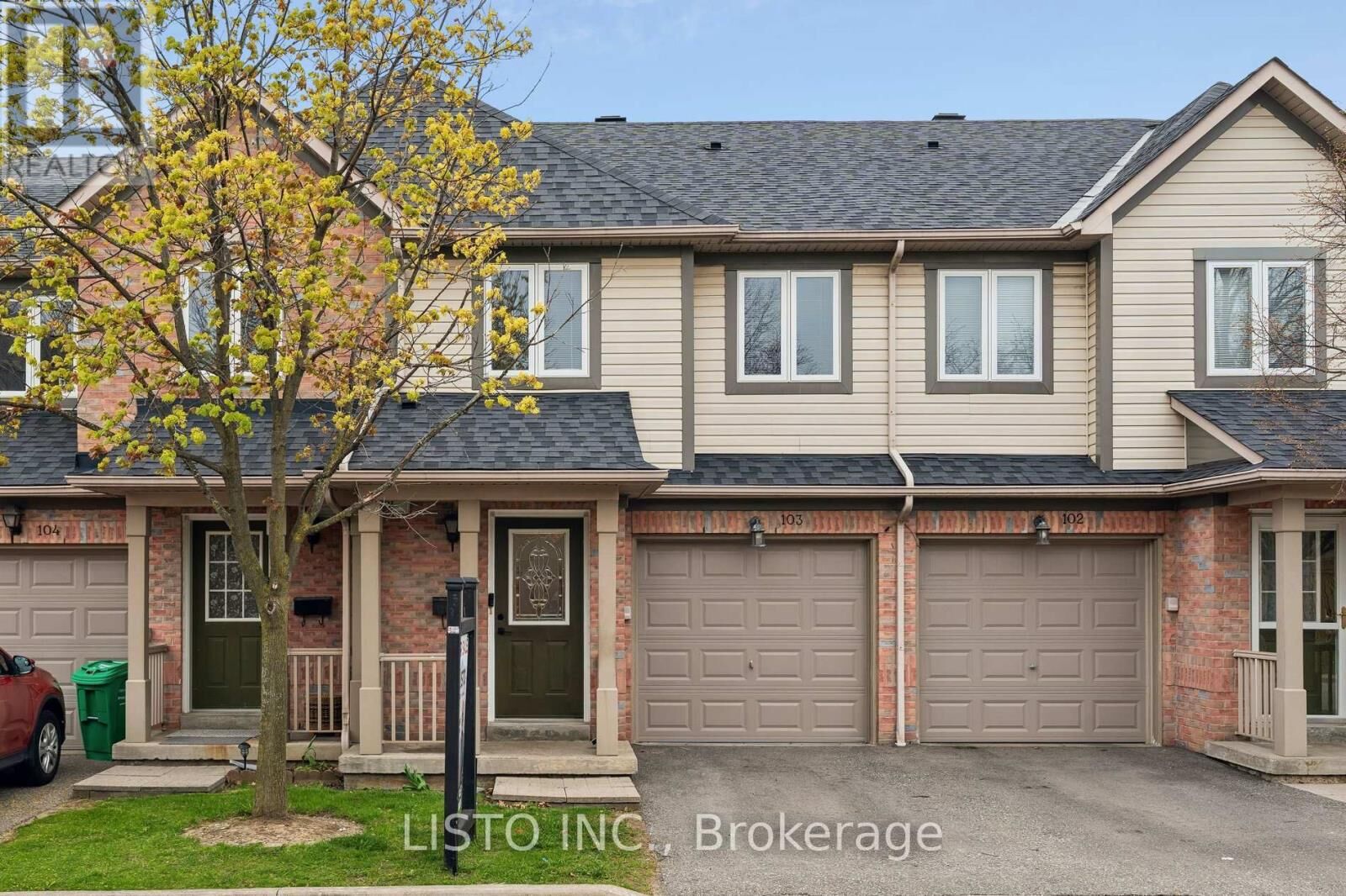 Property Photo:  5255 Guildwood Way 103  ON L5R 4A9 