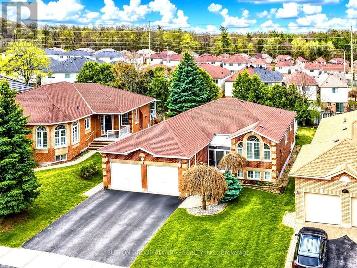 Property Photo:  164 Wildwood Trail  ON L4N 7Z7 