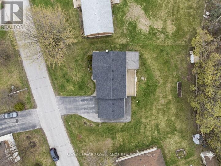 Property Photo:  836 Stewart Drive  ON K9J 7R4 