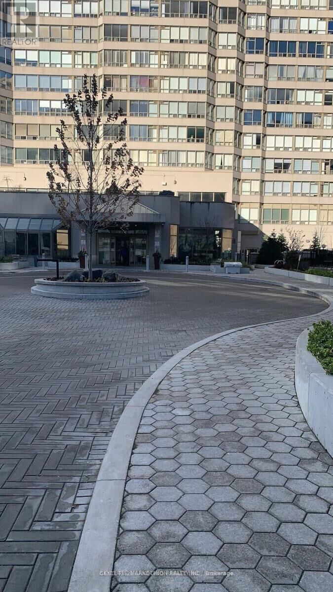 Property Photo: 30 Greenfield Avenue 1708 ON M2N 6N3