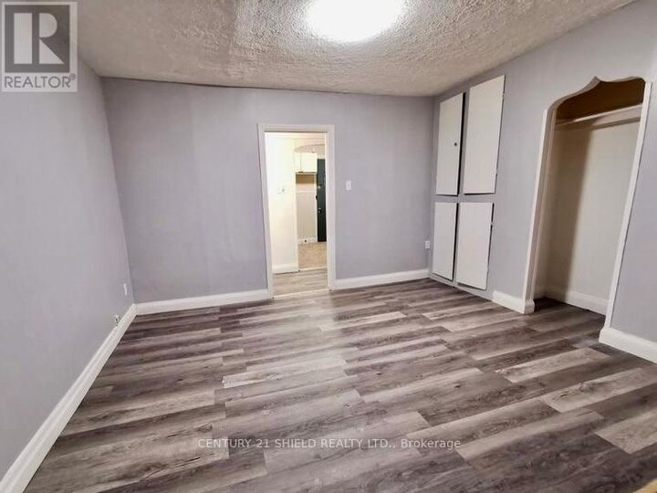 Property Photo: 619 Ridley Avenue ON K6J 3V6