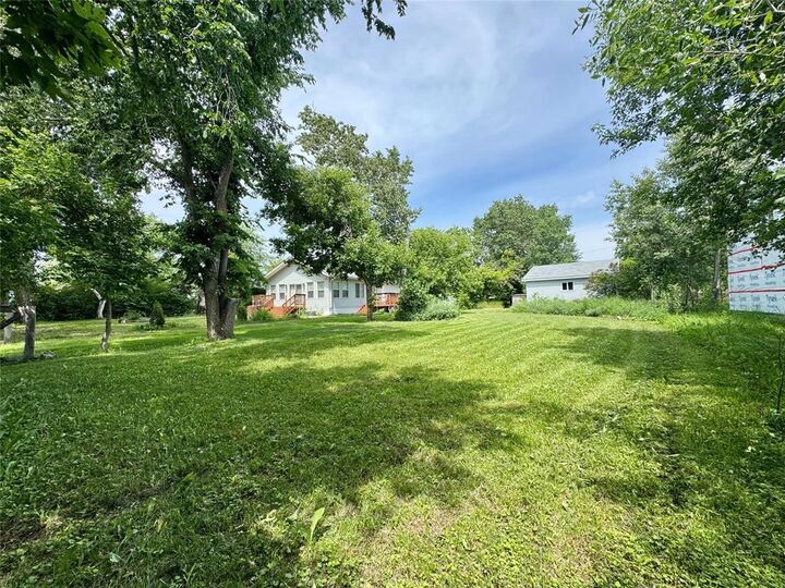 Property Photo: 21105 Laurentia Beach Road North MB R0C 2C0