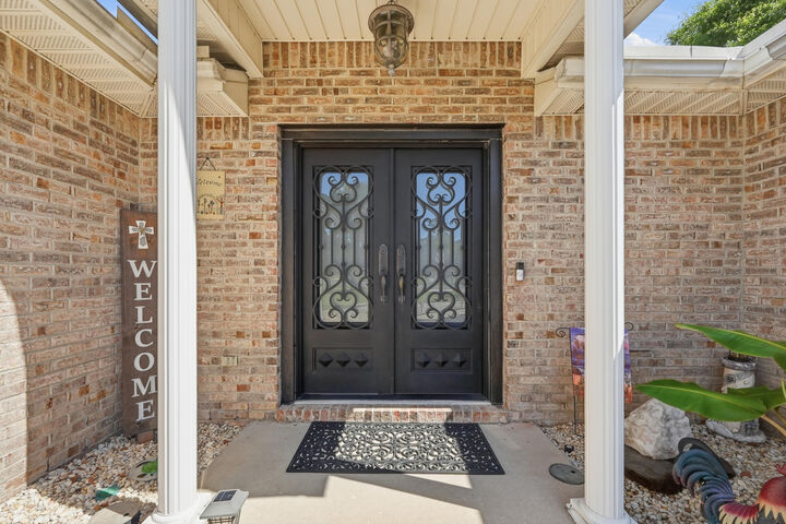 Property Photo:  102 Dana Pointe  FL 32578 