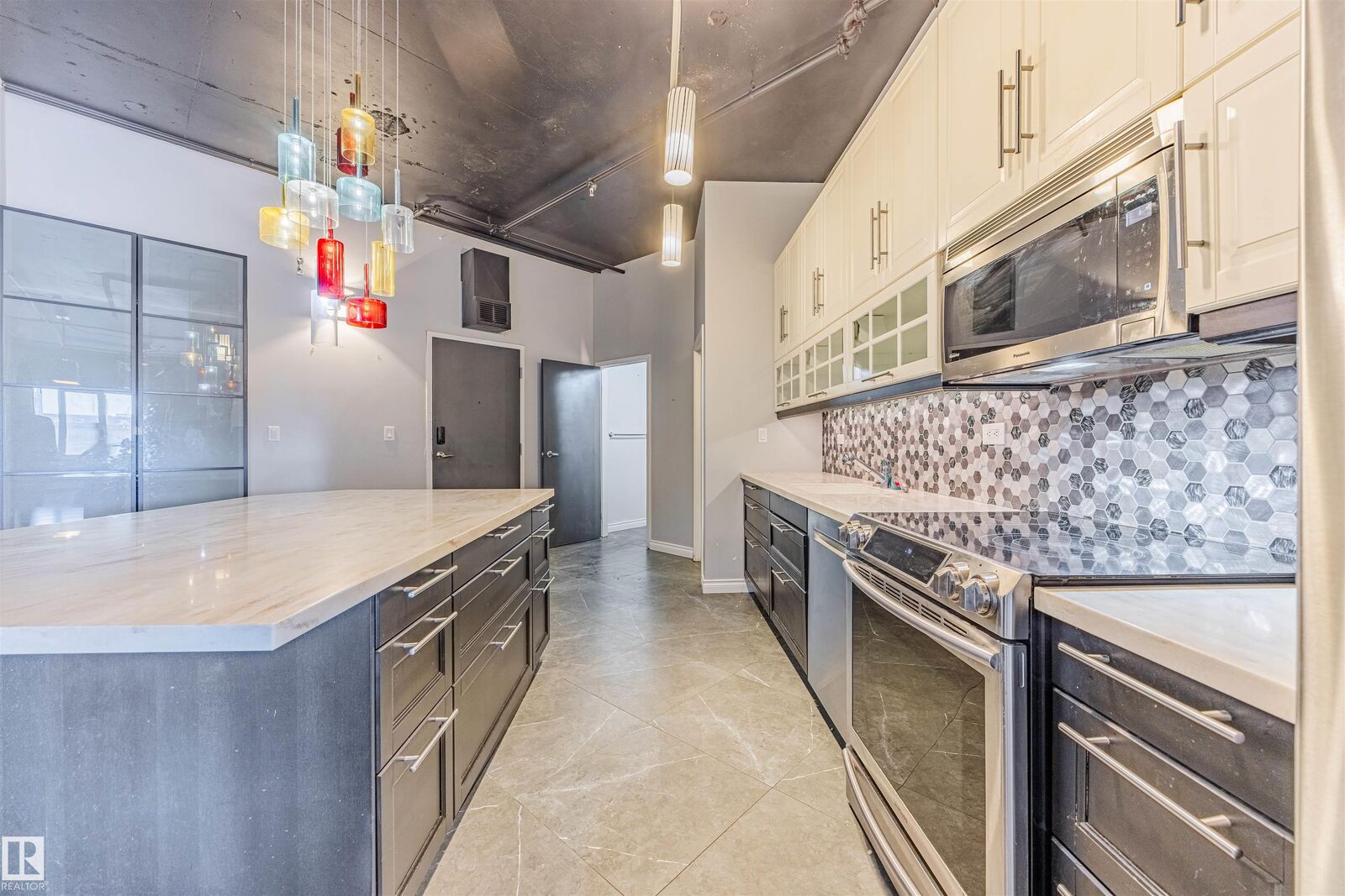 Property Photo:  10179 105 Street NW 303  AB T5J 3N1 