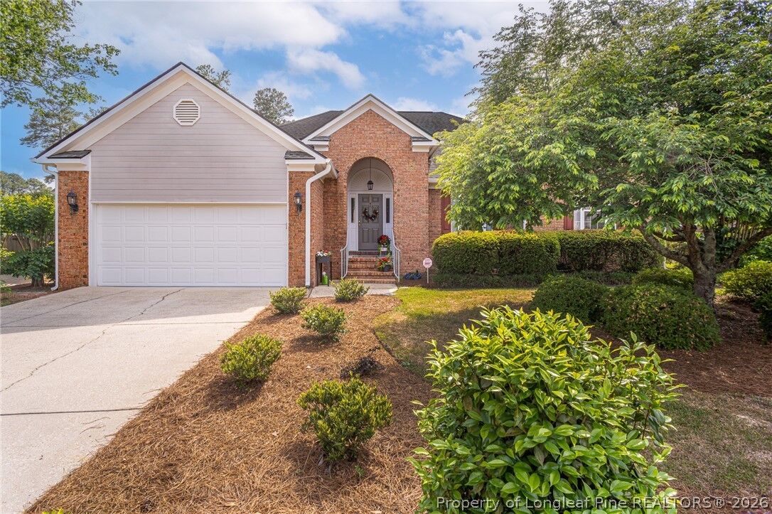 Property Photo:  2923 Rosecroft Drive  NC 28304 