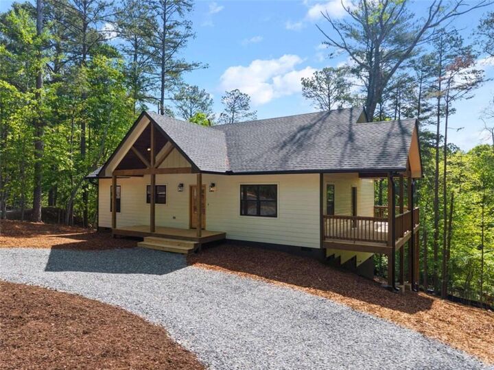 Property Photo: 227 Haven Court GA 30540
