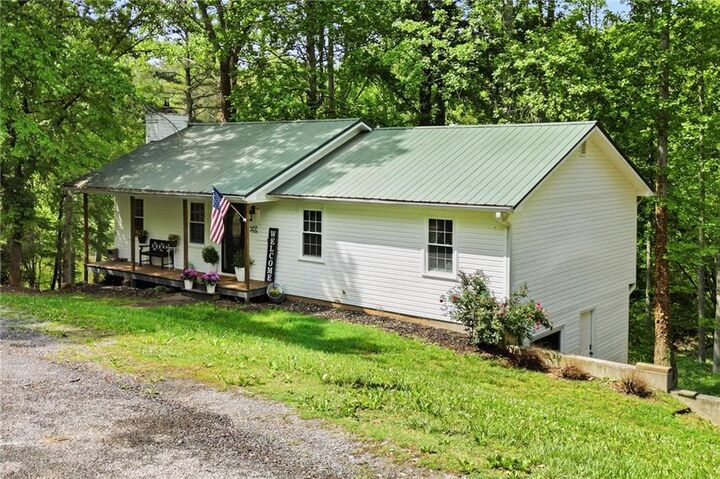 Property Photo:  612 Beaver Ridge Road  GA 30143 