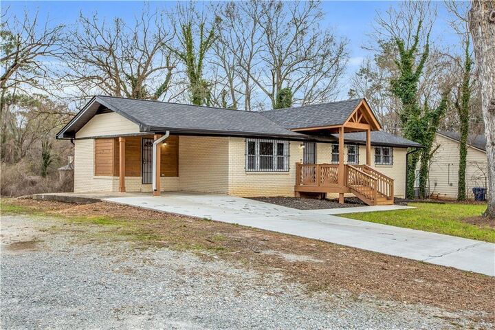 Property Photo:  2000 Fairburn Road  GA 30331 
