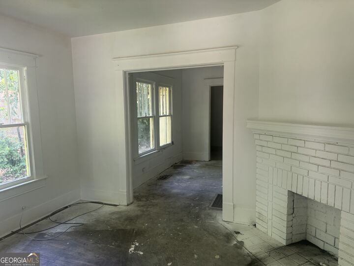 Property Photo:  384 Hopkins Street SW  GA 30310 
