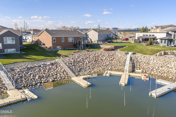 Property Photo:  2223 Bridgeview Court SE  ND 58554 