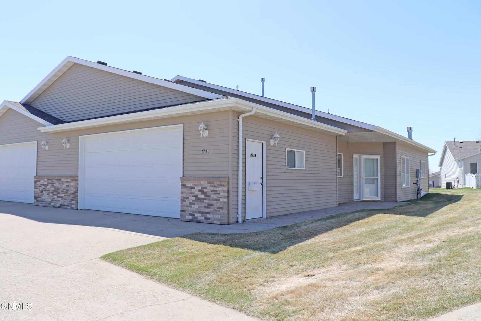 Property Photo:  3719 Coleman Street  ND 58503 