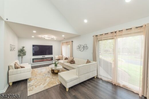Property Photo: 1 Yacenda Dr B NJ 07950