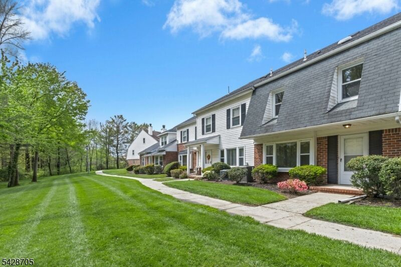 Property Photo:  12 Harwich Ct  NJ 07076 