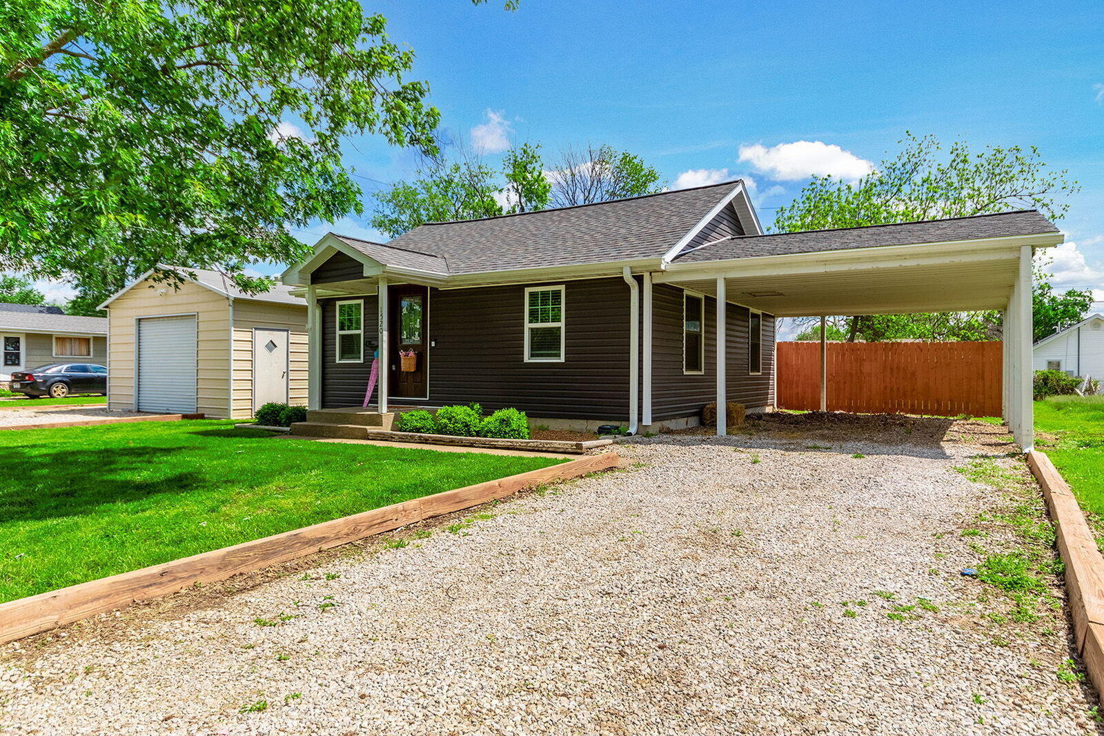 Property Photo:  1520 N Olive Street  MO 65265 