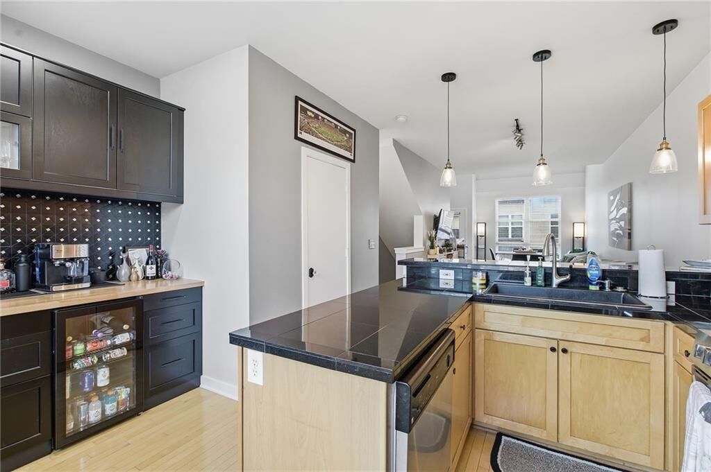 Property Photo:  4565 Madison Avenue  MO 64111 