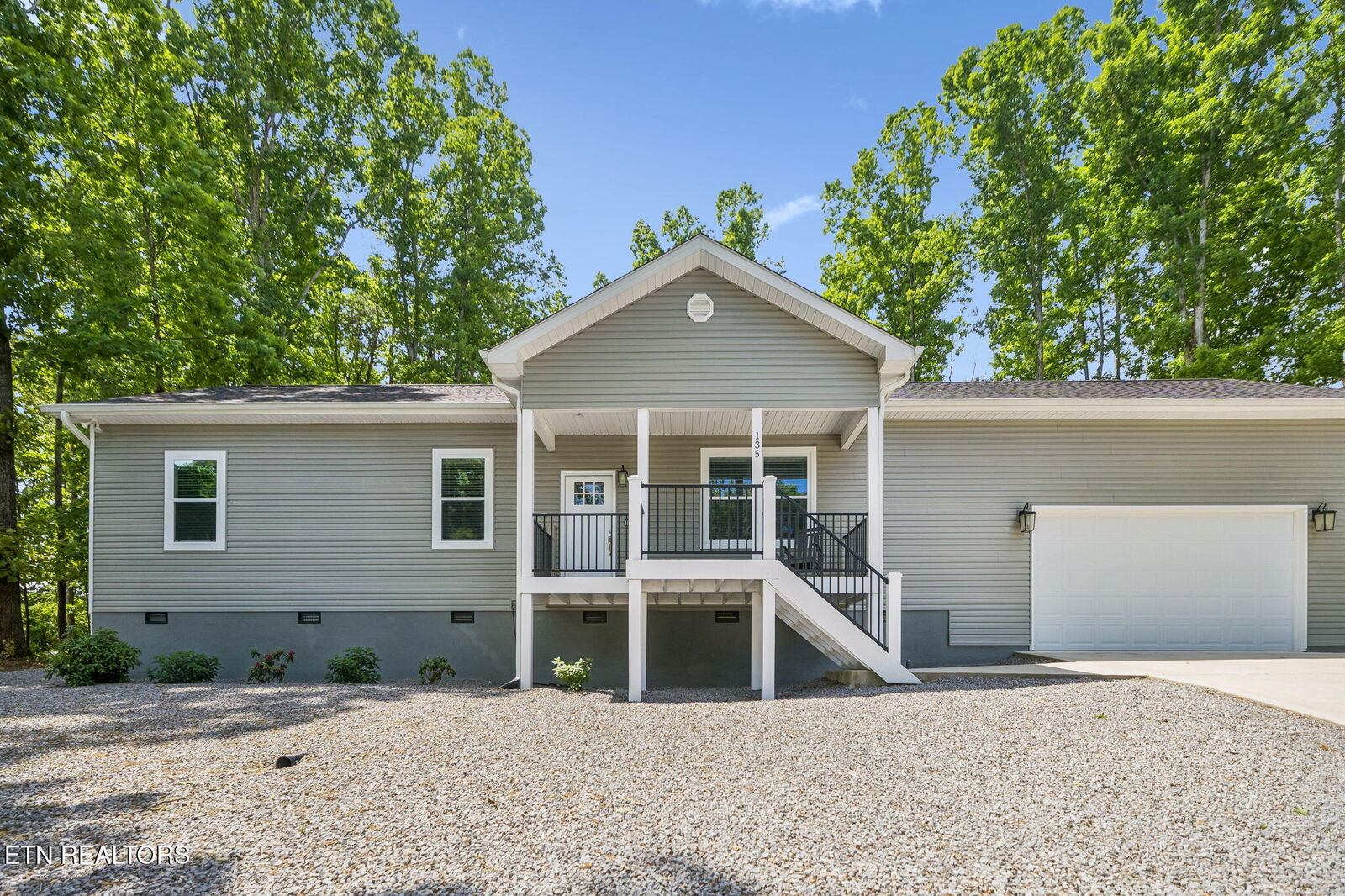 Property Photo:  135 Country Way Rd  TN 37885 