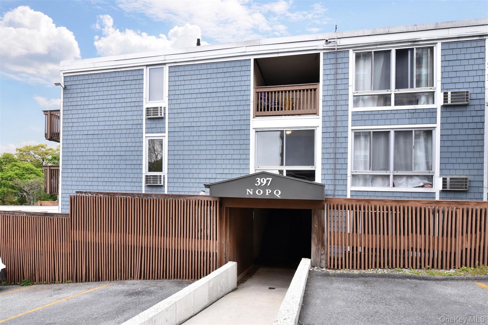 Property Photo:  397 N Broadway 1Q  NY 10701 