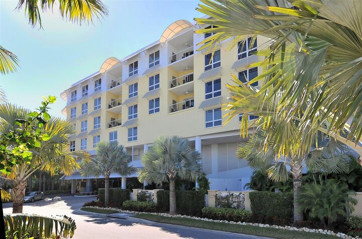 Property Photo:  915 Seaside Drive 312, Weeks 16-17  FL 34242 