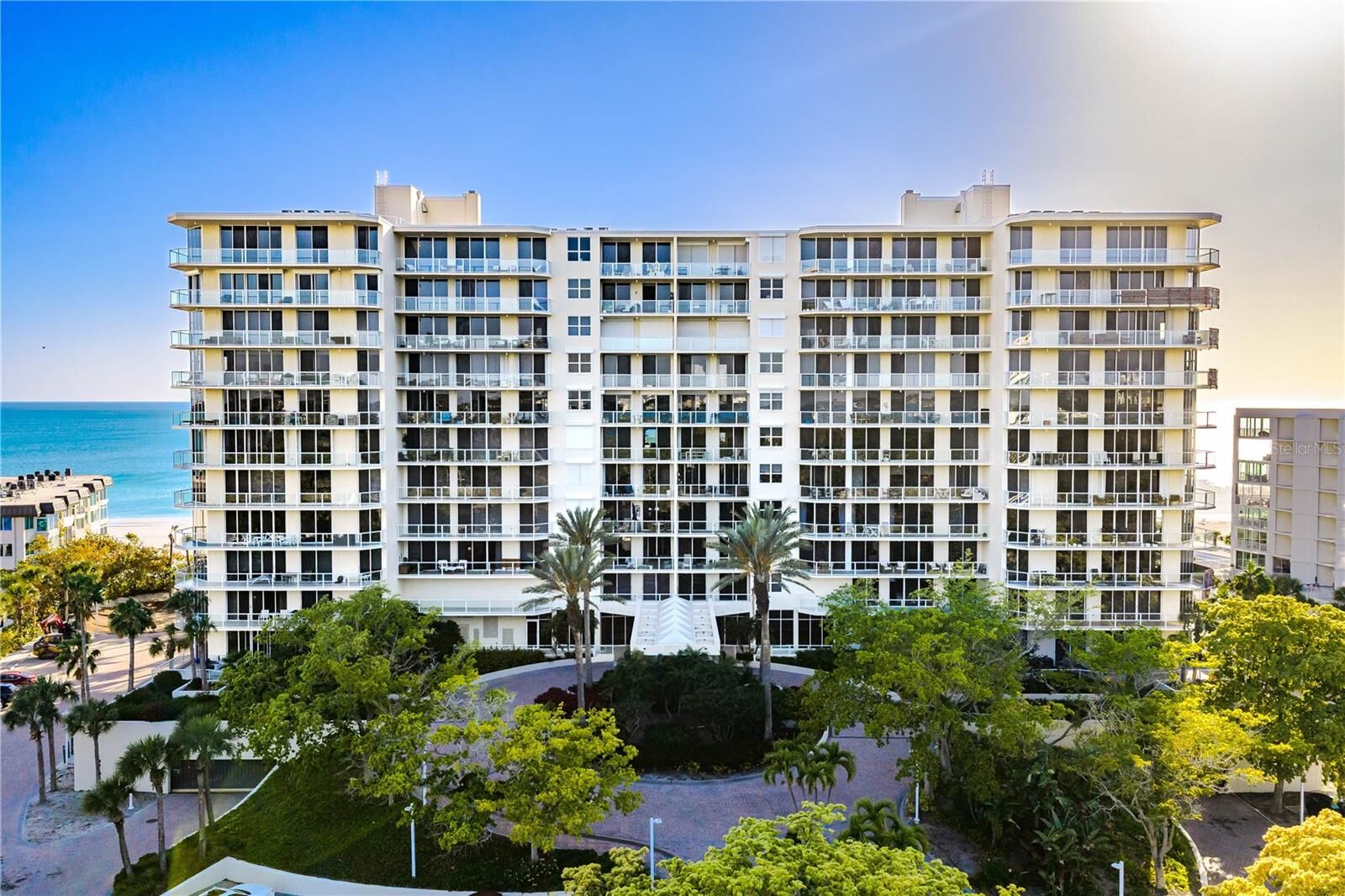 Property Photo:  1800 Benjamin Franklin Drive A905  FL 34236 