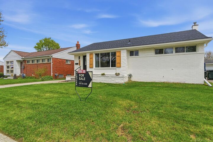 Property Photo:  19809 Shady Lane Avenue  MI 48080 