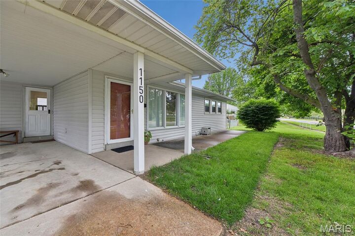 Property Photo:  1150 Charbonnier Road  MO 63031 