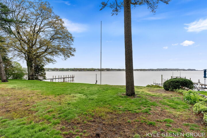 Property Photo:  1418 Waukazoo Drive  MI 49424 